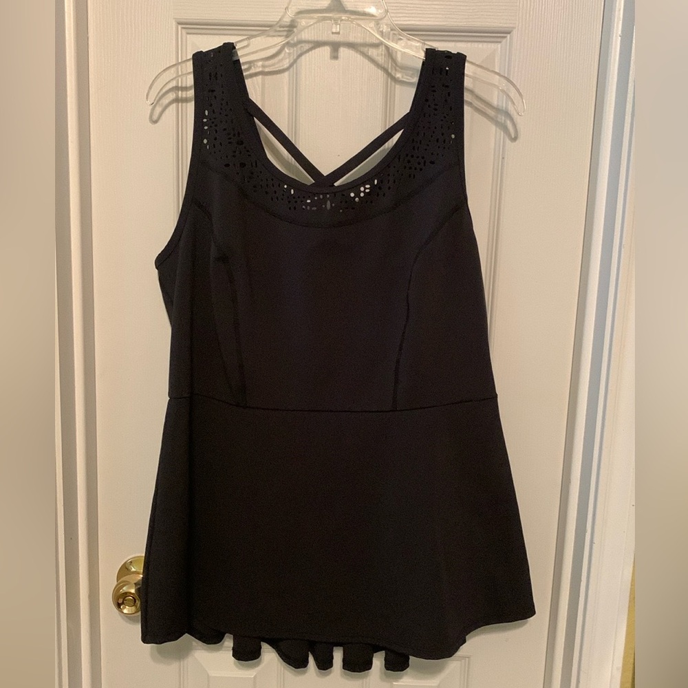 Livi Active Top Size 14/16